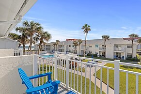 Colony Beach Club 237