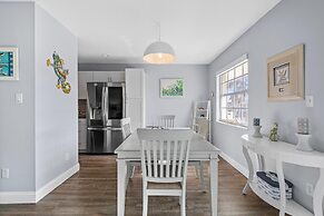 Colony Beach Club 237