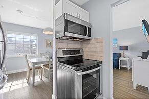 Colony Beach Club 237