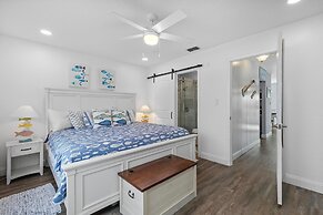 Colony Beach Club 237