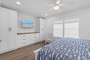 Colony Beach Club 237