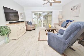 Colony Beach Club 241