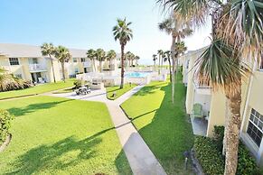 Colony Beach Club 241