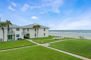 Colony Beach Club 249