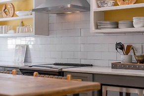 Colony Beach Club 249