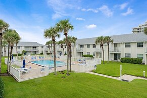 Colony Beach Club 249