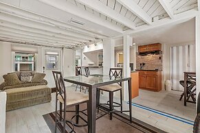 Decked Out House On Hill St