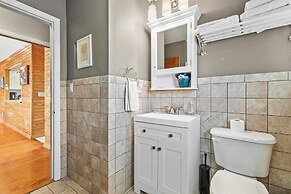 Decked Out House On Hill St