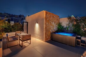 NINEMIAN SUITES SYROS