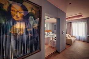 NINEMIAN SUITES SYROS