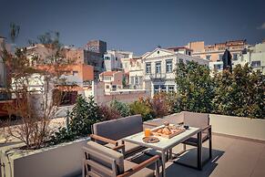 NINEMIAN SUITES SYROS