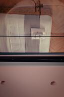 NINEMIAN SUITES SYROS