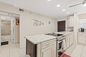 Hacienda del Sol II 414