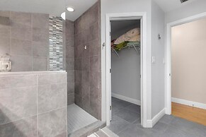 Lakasa House on Hill Street