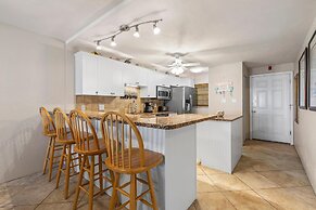 Hacienda del Sol II 413