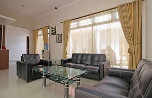 Capital O G-hans Residence