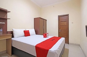 Capital O G-hans Residence