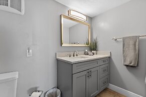 Ponce de Leon Towers 401