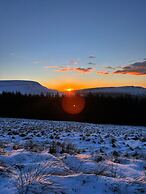 Rustic 2bedroom Cottage With Garden in Sennybridge