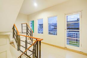 Hotel O Mangga Besar Near Mangga Besar Station Formerly Warna Warni Re