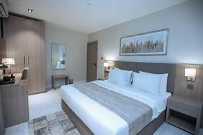 Maxx Apartments