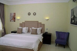 Maxx Apartments
