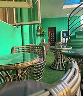 Maxx Apartments