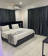 Maxx Apartments