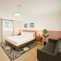 Sun & Sand Resort