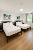 Sun & Sand Resort
