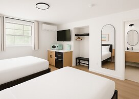 Sun & Sand Resort