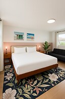 Sun & Sand Resort