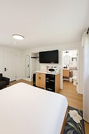 Sun & Sand Resort