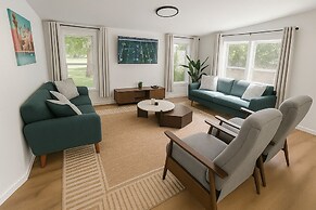 Sun & Sand Resort