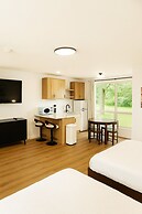 Sun & Sand Resort