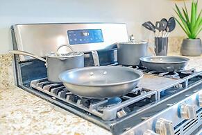 Elegant Country Retreat With Serene Patio Haven