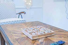 Elegant Country Retreat With Serene Patio Haven