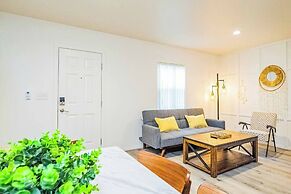 Elegant Country Retreat With Serene Patio Haven