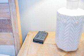 Elegant Country Retreat With Serene Patio Haven