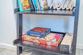 Elegant Country Retreat With Serene Patio Haven