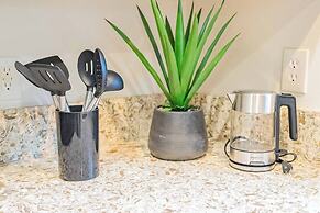 Elegant Country Retreat With Serene Patio Haven