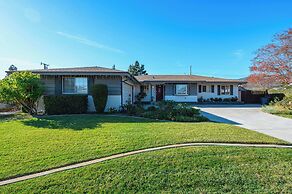 Luxury Estate With Sparkling Pool & Elegant Amenities