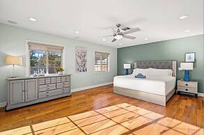 Luxury Estate With Sparkling Pool & Elegant Amenities