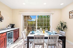 Luxury Estate With Sparkling Pool & Elegant Amenities