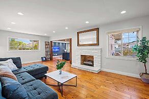 Luxury Estate With Sparkling Pool & Elegant Amenities