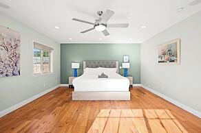 Luxury Estate With Sparkling Pool & Elegant Amenities