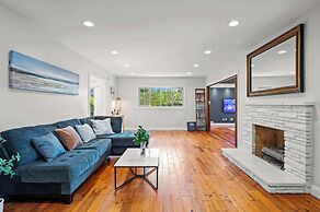 Luxury Estate With Sparkling Pool & Elegant Amenities