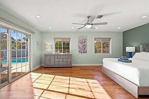 Luxury Estate With Sparkling Pool & Elegant Amenities