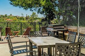 Monterey Park Retreat: Spectacular Views & Comfort