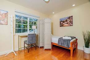 Monterey Park Retreat: Spectacular Views & Comfort